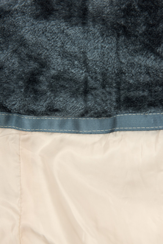 Krémově bílá zimní bunda v prodlouženém střihu