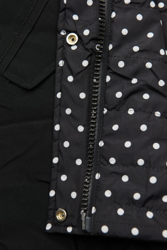 Černá tečkovaná parka