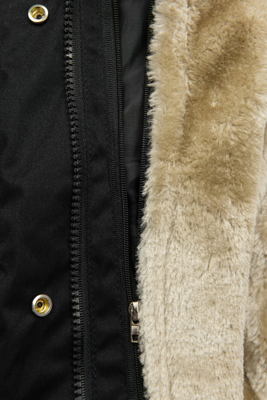 Černá parka s odnímatelným futrem a kožešinou
