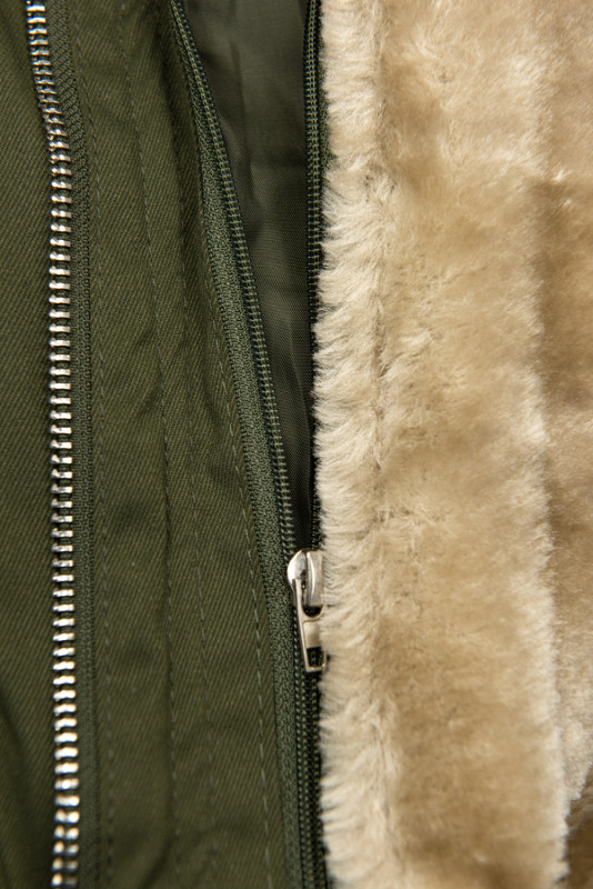 Khaki parka s vyjímatelným plyšovým futrem