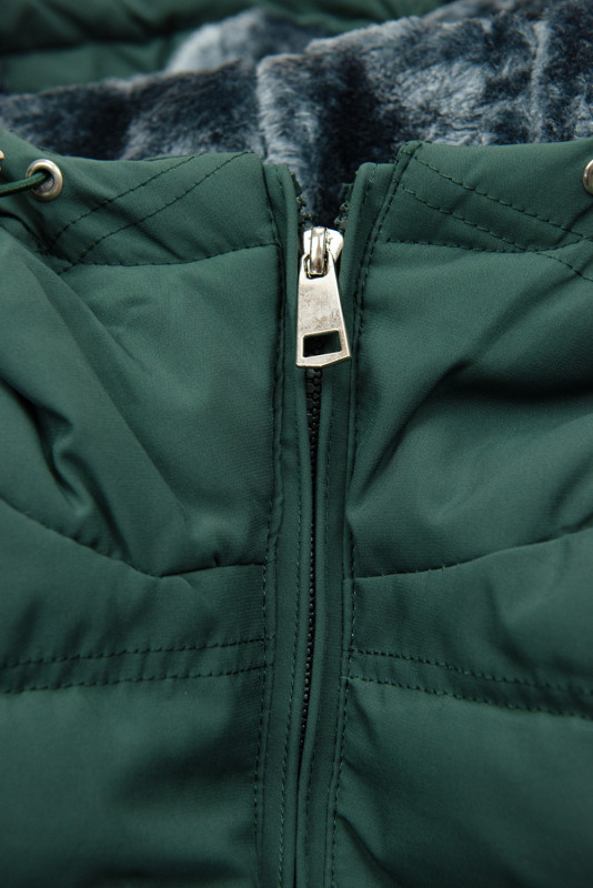 Zelená zimní bunda se šedým plyšem