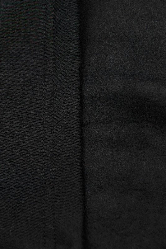 Černá mikina ve slim střihu