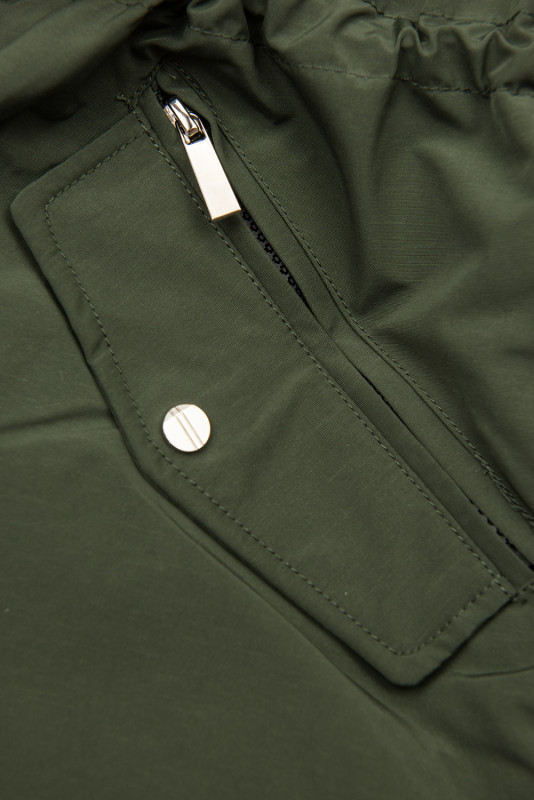 Khaki parka na zimu s béžovým futrem