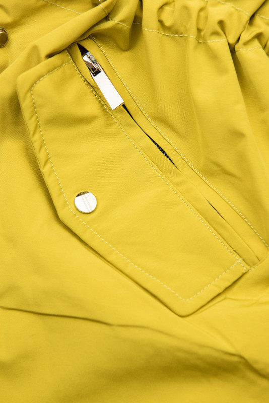 Citronově žlutá parka na zimu s béžovým futrem