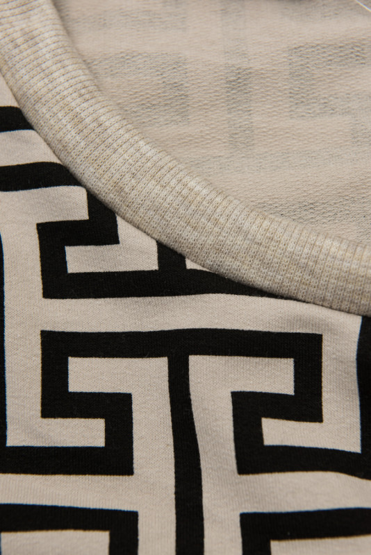 Béžovo-černé maxi šaty se vzorem