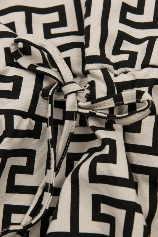 Béžovo-černé maxi šaty se vzorem