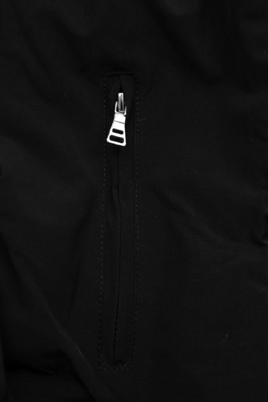 Černá parka na zimu s černým futrem