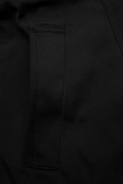 Černý trenčkot s páskem na zavazování