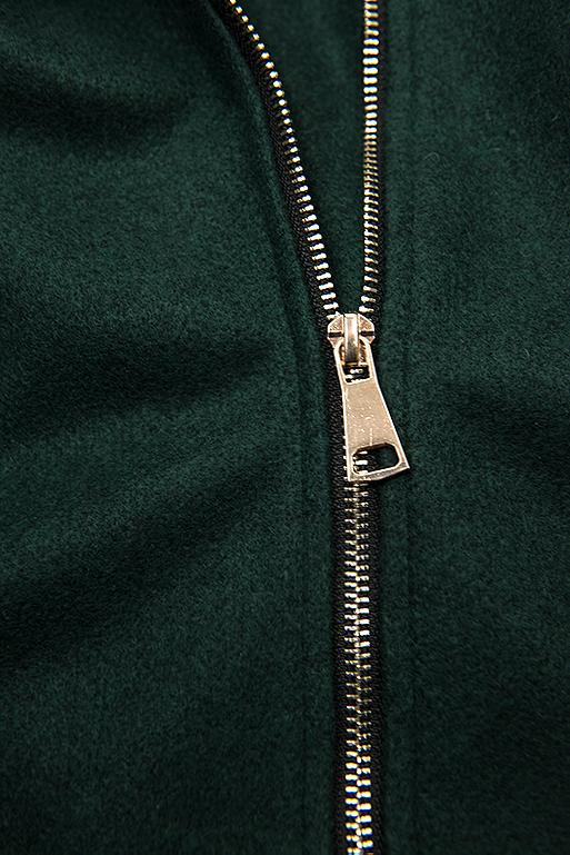 Tmavě zelený kabát s koženkovými detaily