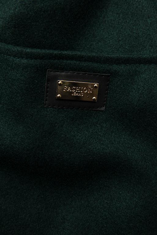 Zelený kabát s kapucí