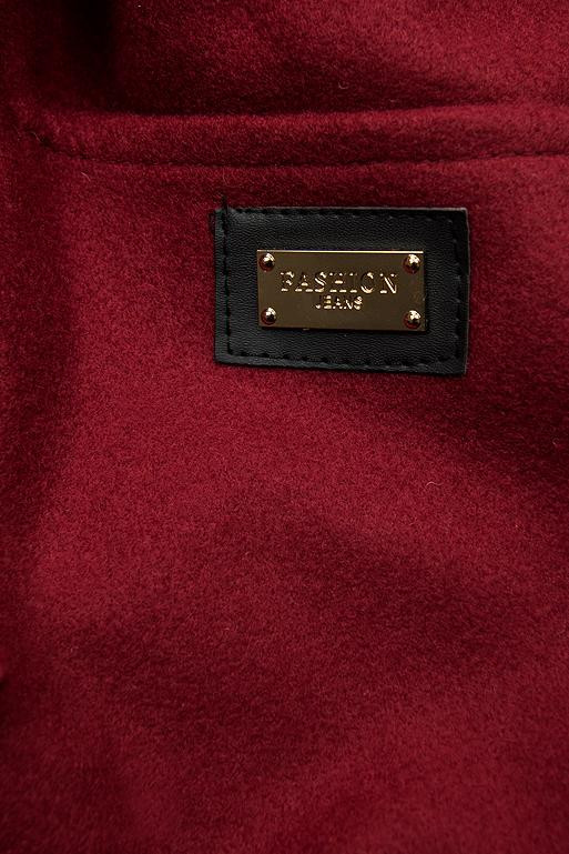 Bordó kabát s kapucí