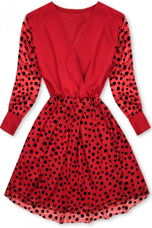 Červené šaty s puntíky