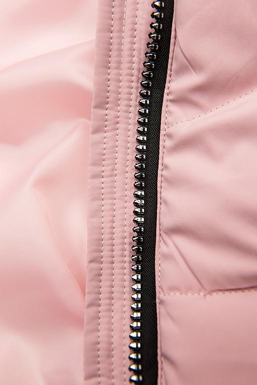 Růžová zimní bunda s černými detaily