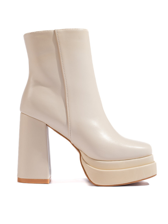 Světlé béžové kotníkové kozačky na vysokém podpatku