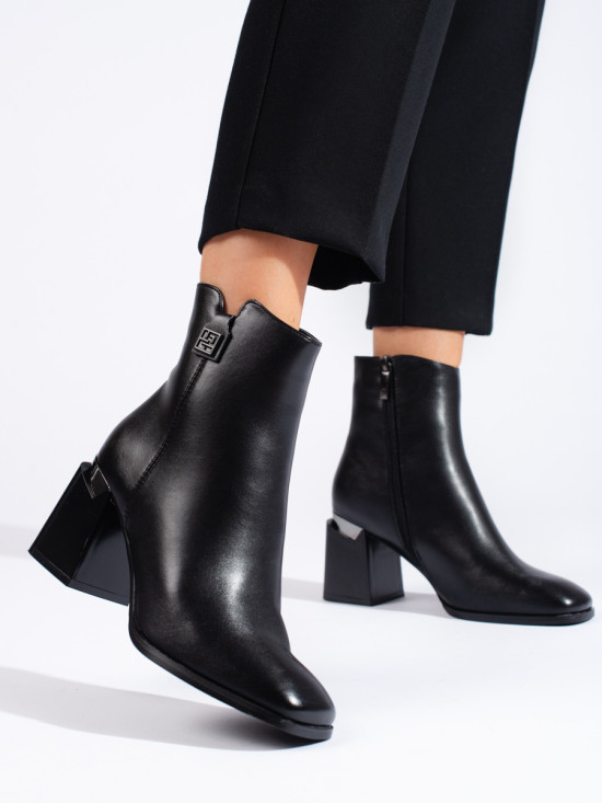 Elegantní černé kozačky