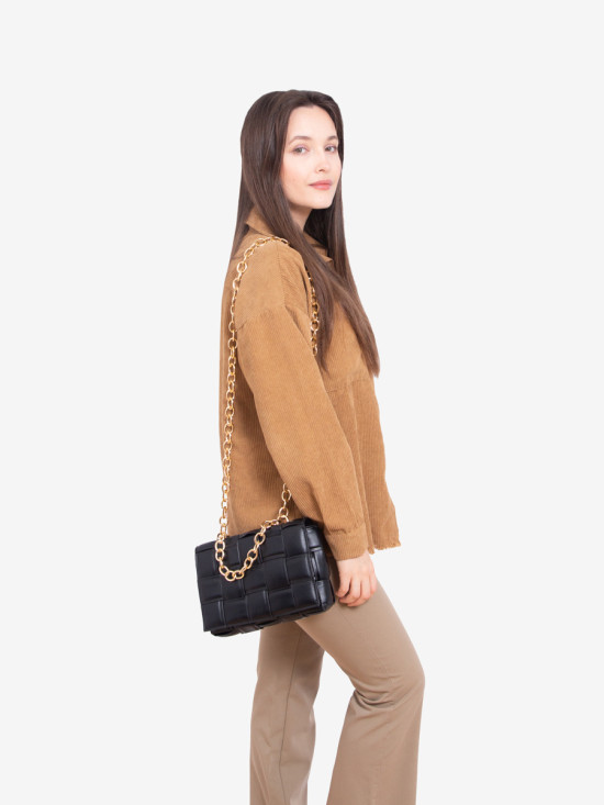 Černá kabelka se zlatým řetízkem MILLY