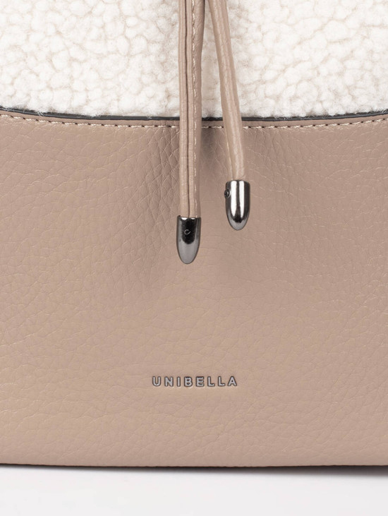 Béžová taška s kožešinou