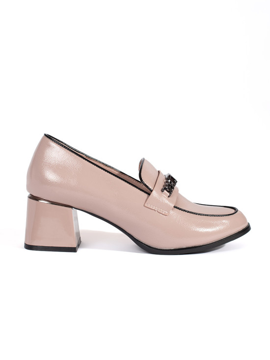 Kožené mokasíny s řetízkem béžové