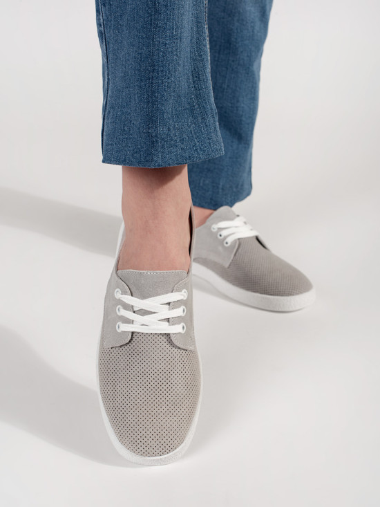 Šedé kožené tenisky s perforací