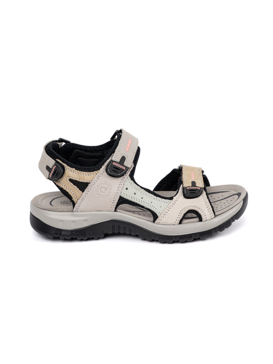 Vícbarevné sportovní sandály