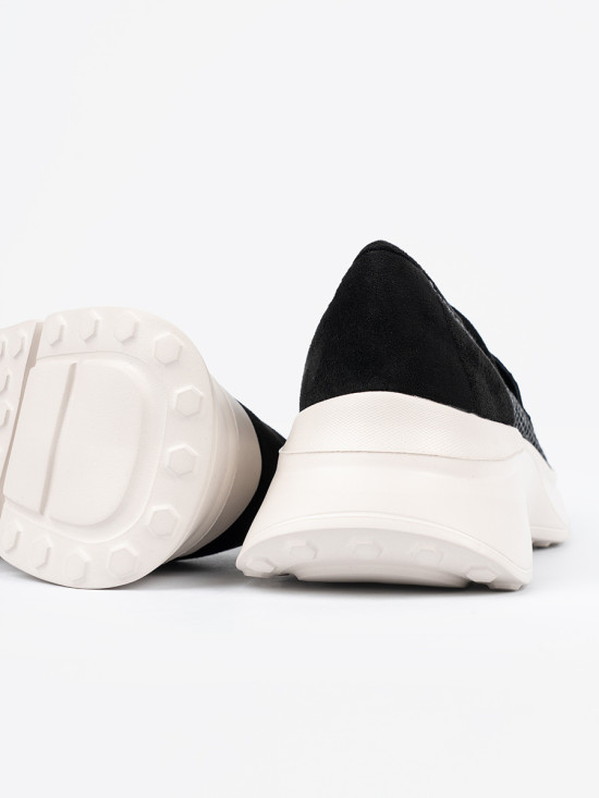 Černé polobotky na hrubé podrážce