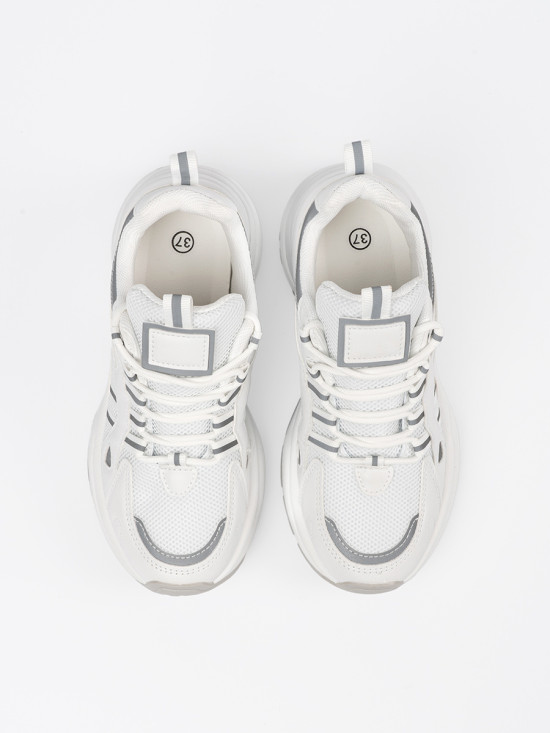 Bílé dámské tenisky na platformě