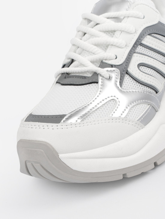 Bílé dámské sneakersy se stříbrnými detaily