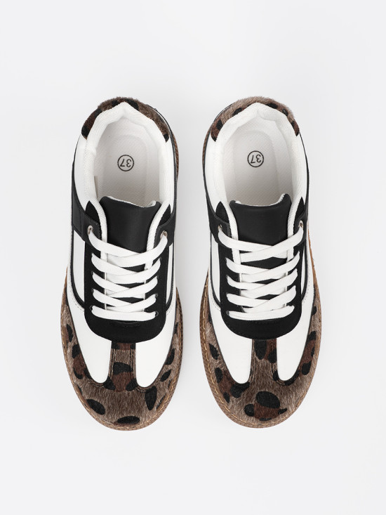 Bílo-černé sneakersy s leopardím vzorem