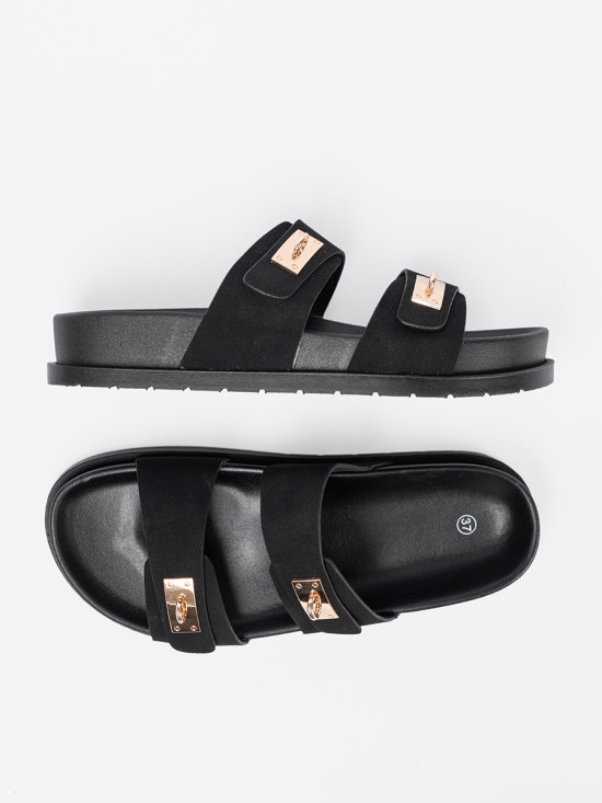 Černé pantofle se zlatými detaily