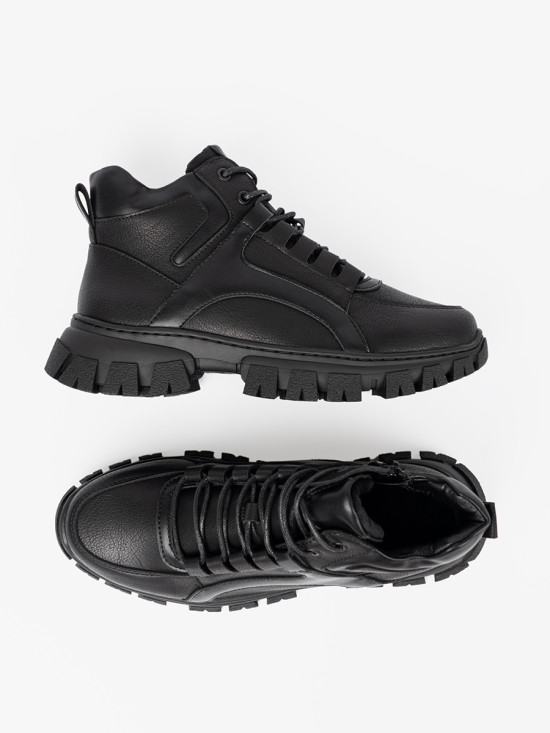 Černé šněrovací kotníkové boty s hrubou podrážkou