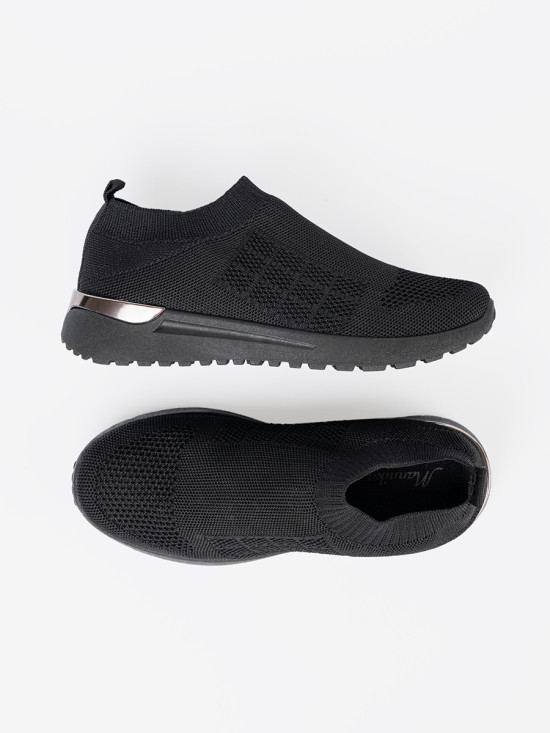 Černé sportovní slip-on tenisky s textilním svrškem