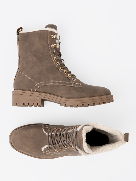 Stylové tmavě béžové kotníkové boty s hrubou podrážkou