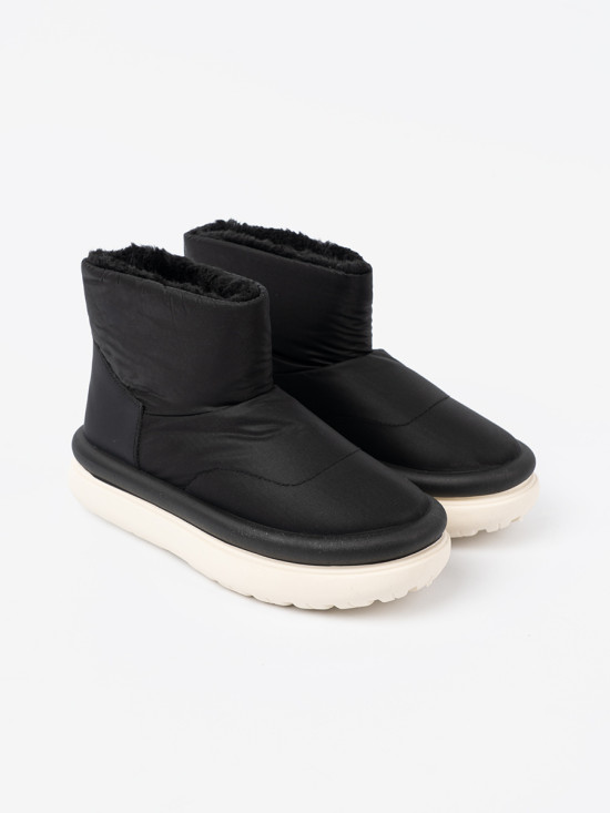 Černé sněhule s kožešinovým vnitřkem