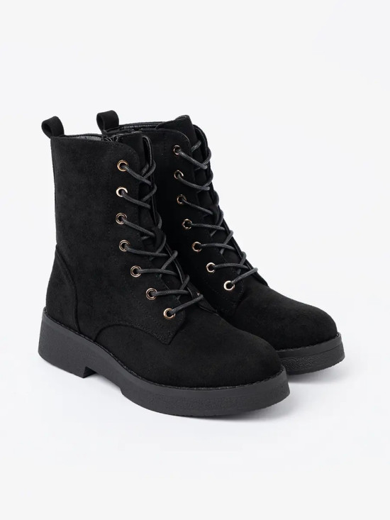 Pohodlné černé workery na ploché podrážce