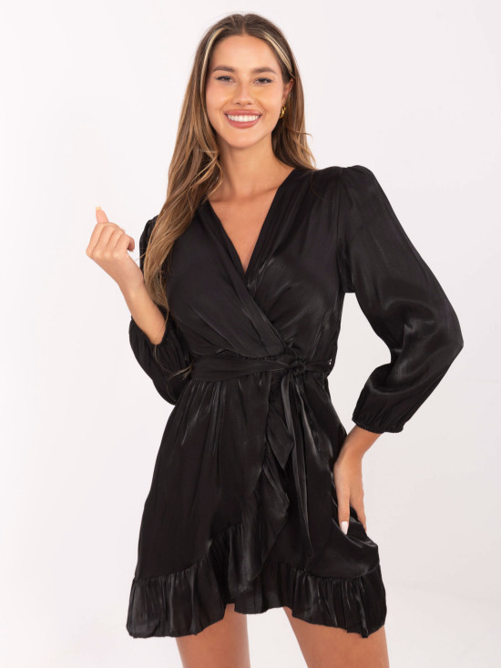 Černé elegantní minišaty s volánem