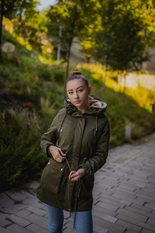 Khaki parka s vyjímatelným plyšovým futrem