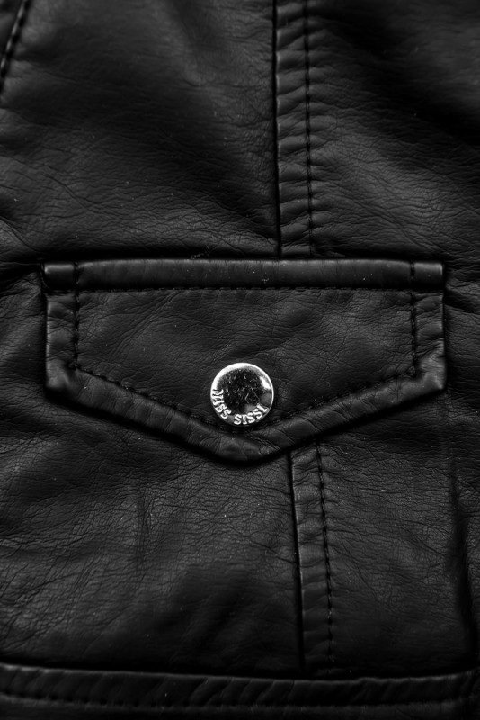 Černá koženková bunda s kapucí