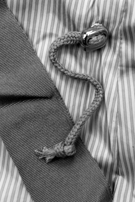 Šedá zimní bunda s prodlouženými rukávy