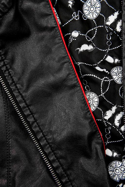Černá koženková bunda se vzorovanou podšívkou
