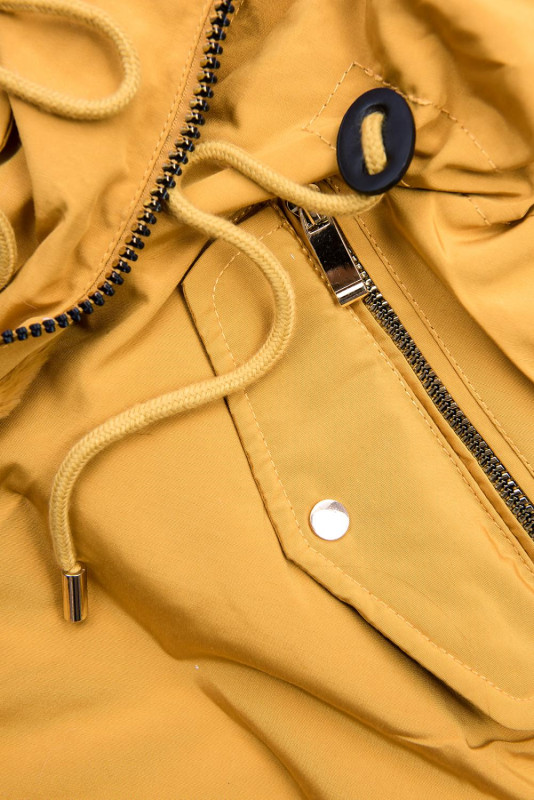 Žlutá zimní zateplená parka