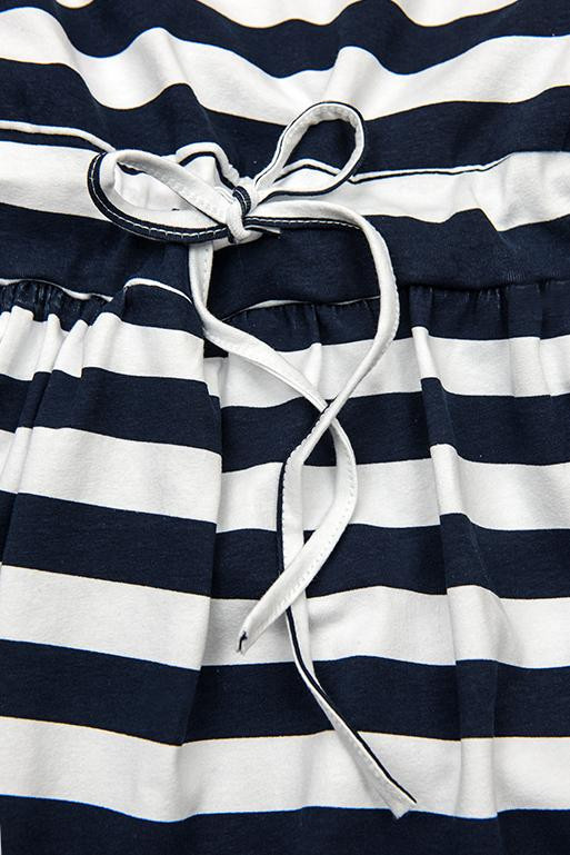 Modro-bílé pruhované šaty s krajkou I.