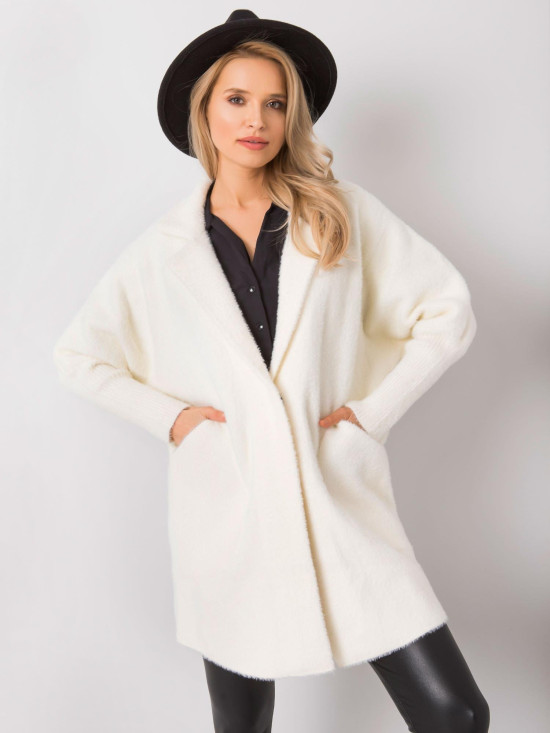 Ecru kabát z alpaky fluffy
