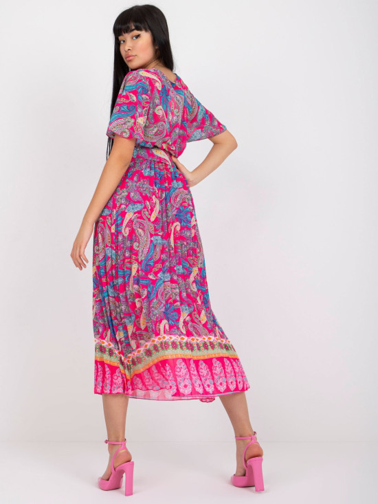 Růžové vzorované šaty v midi délce