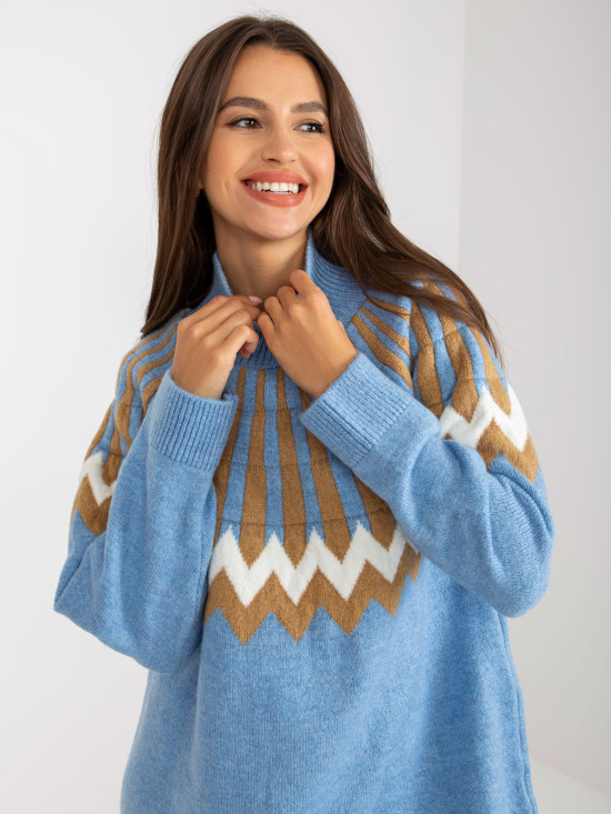 Modrá pletené šaty se vzorem