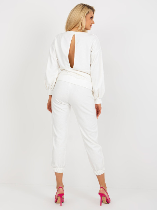 Ecru dámský komplet s odhalenými zády