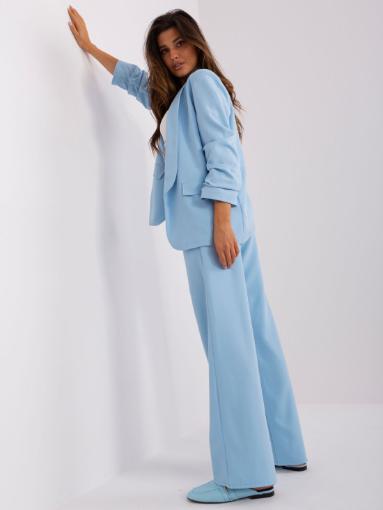 Světle modré dámské sako s 3/4 rukávem