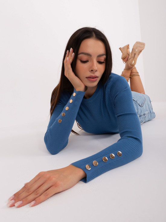 Modrý přiléhavý klasický svetr