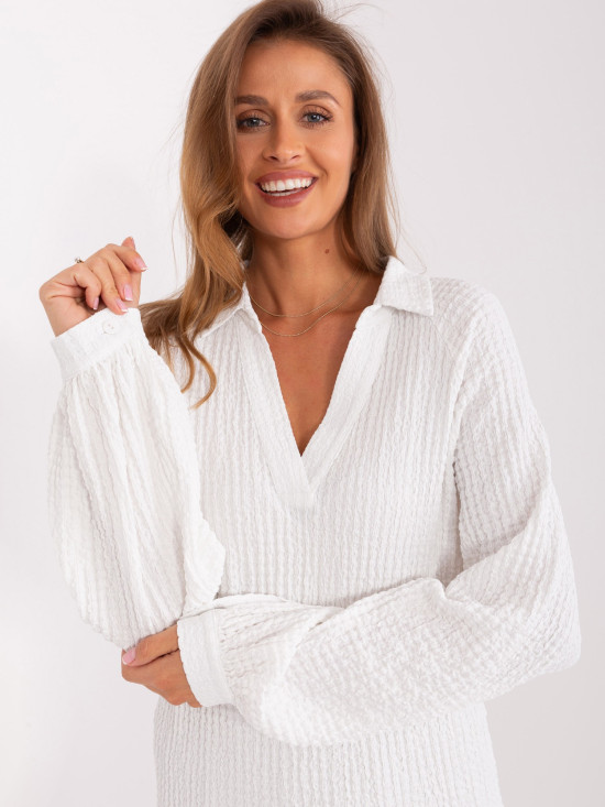Ecru volná blůza s V výstřihem