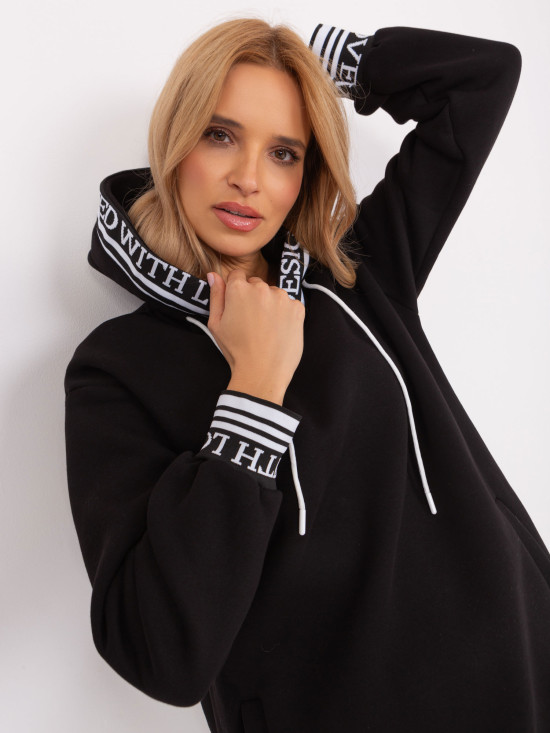 Černé mikinové šaty s kapsami