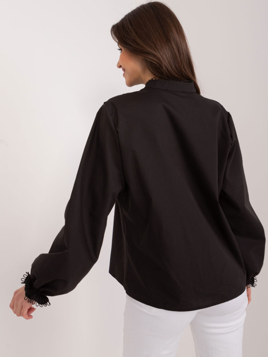 Elegantní černá blůza s dlouhým rukávem